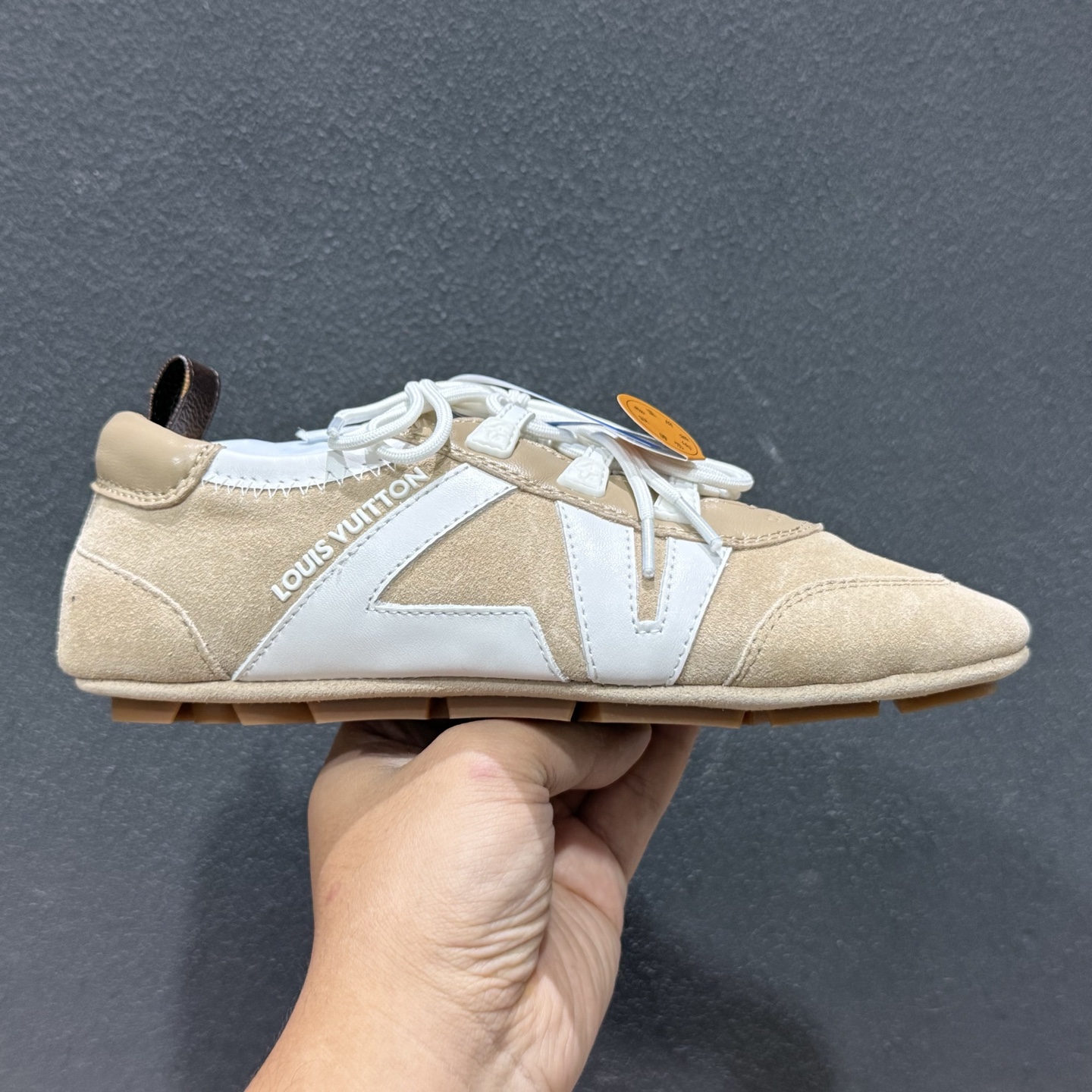 2026早春发布新款LOUIS VUITTON SneaKerina 德训鞋 芭蕾舞鞋 2026早春发布新款LOUIS VUITTON SneaKerina 德训鞋 芭蕾舞鞋