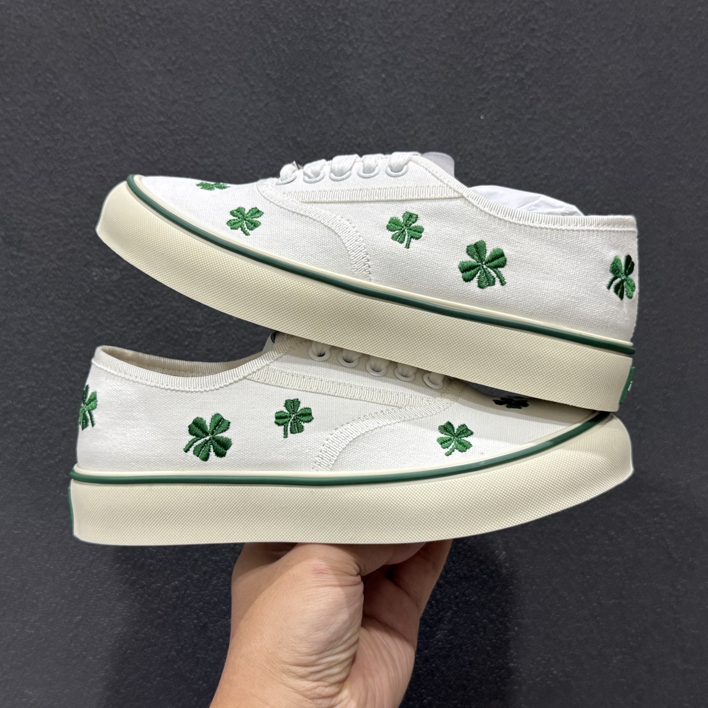Dior迪奥Saltwind系列复古老花蕾丝帆布鞋情侣款休闲运动鞋板鞋-Top High Quatity Cheap Sneakers Fashion Clothing Clothes Bags handbags Shoes of all Brand wholesale With The best Quality And Beautiful Price from China Factory Chinese suppliers wholesaler seller Dior迪奥Saltwind系列复古老花蕾丝帆布鞋情侣款休闲运动鞋板鞋
