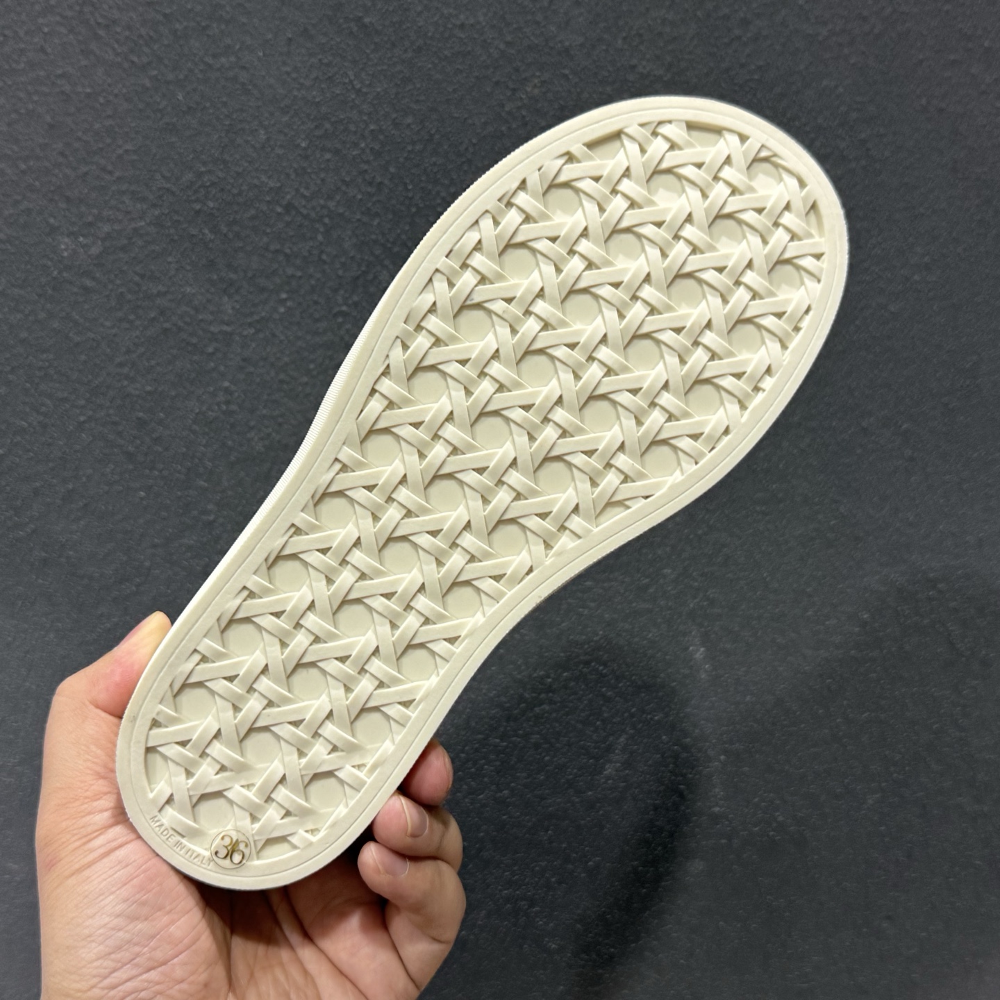 Dior迪奥Saltwind系列复古老花蕾丝帆布鞋情侣款休闲运动鞋板鞋-Top High Quatity Cheap Sneakers Fashion Clothing Clothes Bags handbags Shoes of all Brand wholesale With The best Quality And Beautiful Price from China Factory Chinese suppliers wholesaler seller Dior迪奥Saltwind系列复古老花蕾丝帆布鞋情侣款休闲运动鞋板鞋