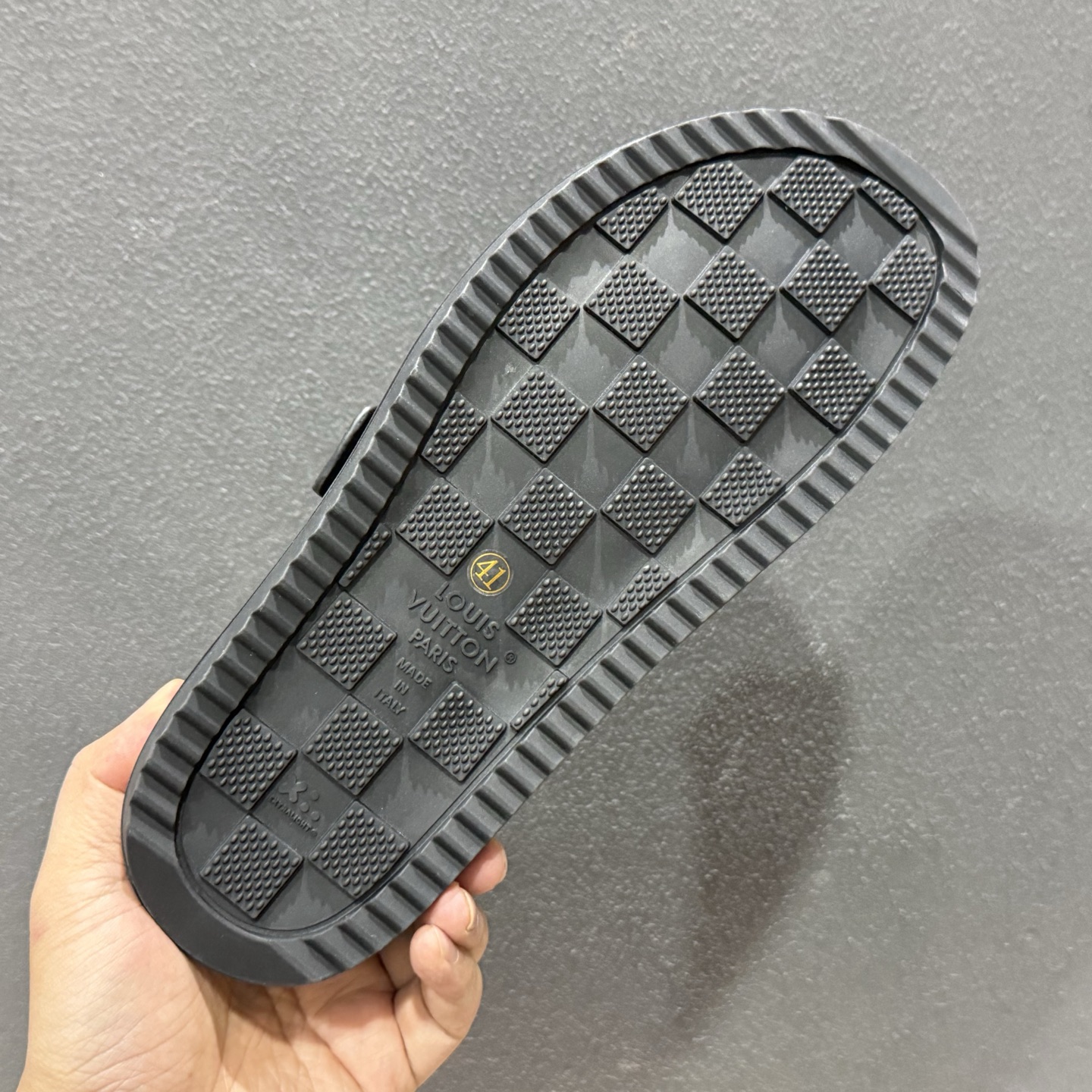 广东礼盒版Lv驴家Easy绒面小牛皮勃肯半包头拖鞋-Top High Quatity Cheap Sneakers Fashion Clothing Clothes Bags handbags Shoes of all Brand wholesale With The best Quality And Beautiful Price from China Factory Chinese suppliers wholesaler seller 广东礼盒版Lv驴家Easy绒面小牛皮勃肯半包头拖鞋