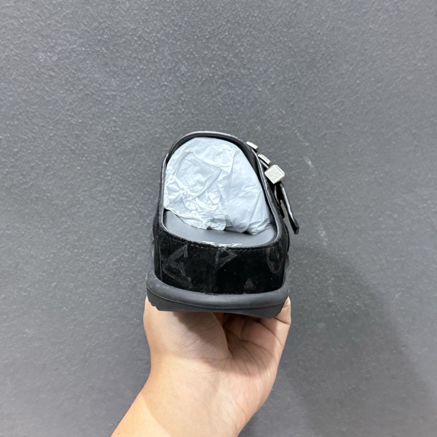 广东礼盒版Lv驴家Easy绒面小牛皮勃肯半包头拖鞋-Top High Quatity Cheap Sneakers Fashion Clothing Clothes Bags handbags Shoes of all Brand wholesale With The best Quality And Beautiful Price from China Factory Chinese suppliers wholesaler seller 广东礼盒版Lv驴家Easy绒面小牛皮勃肯半包头拖鞋