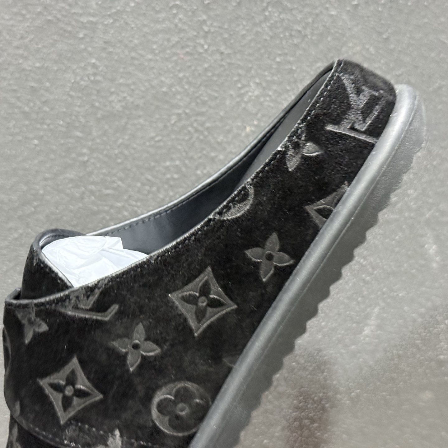 广东礼盒版Lv驴家Easy绒面小牛皮勃肯半包头拖鞋-Top High Quatity Cheap Sneakers Fashion Clothing Clothes Bags handbags Shoes of all Brand wholesale With The best Quality And Beautiful Price from China Factory Chinese suppliers wholesaler seller 广东礼盒版Lv驴家Easy绒面小牛皮勃肯半包头拖鞋