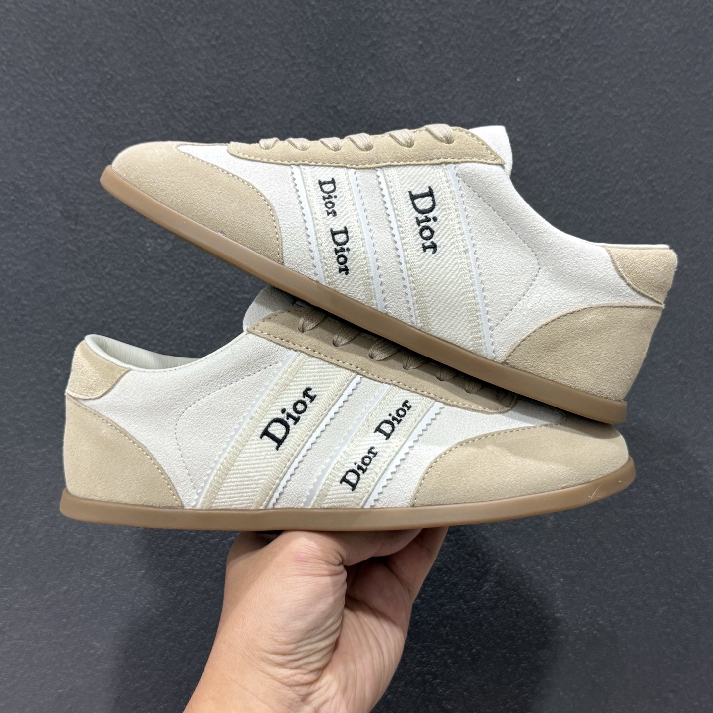 [Dior Ribbon德训鞋]经典复刻 多色可选 品牌标志性缎带印花 致敬经典J'Adior设计