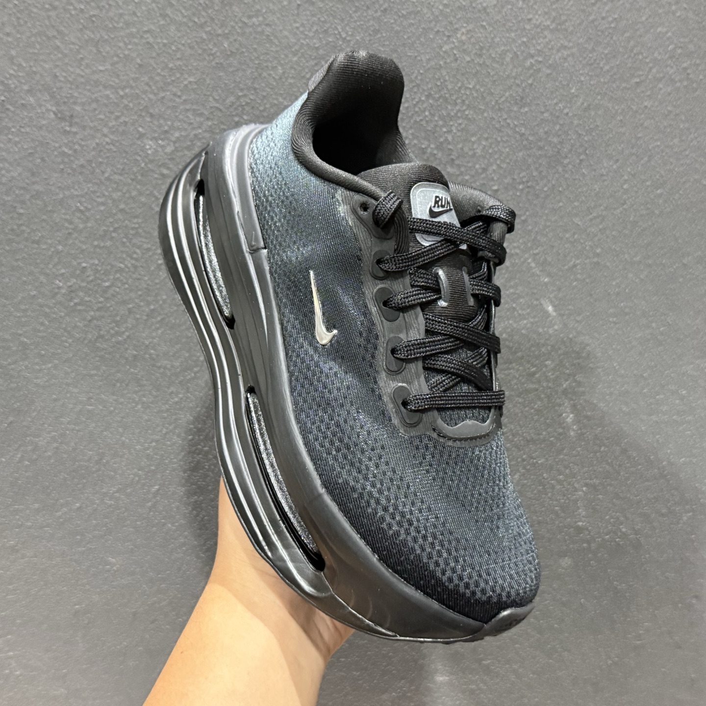 Nike Air Zoom Vomero Premium 耐克网面厚底气垫跑鞋 IQ0627-001