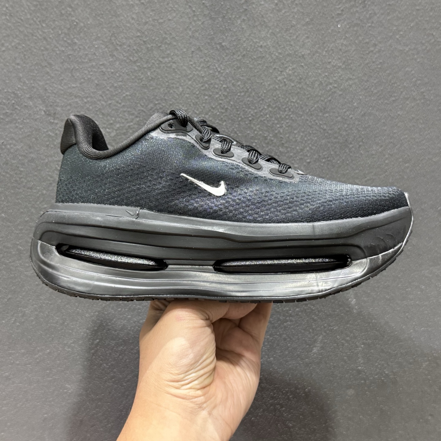 Nike Air Zoom Vomero Premium 耐克网面厚底气垫跑鞋 IQ0627-001