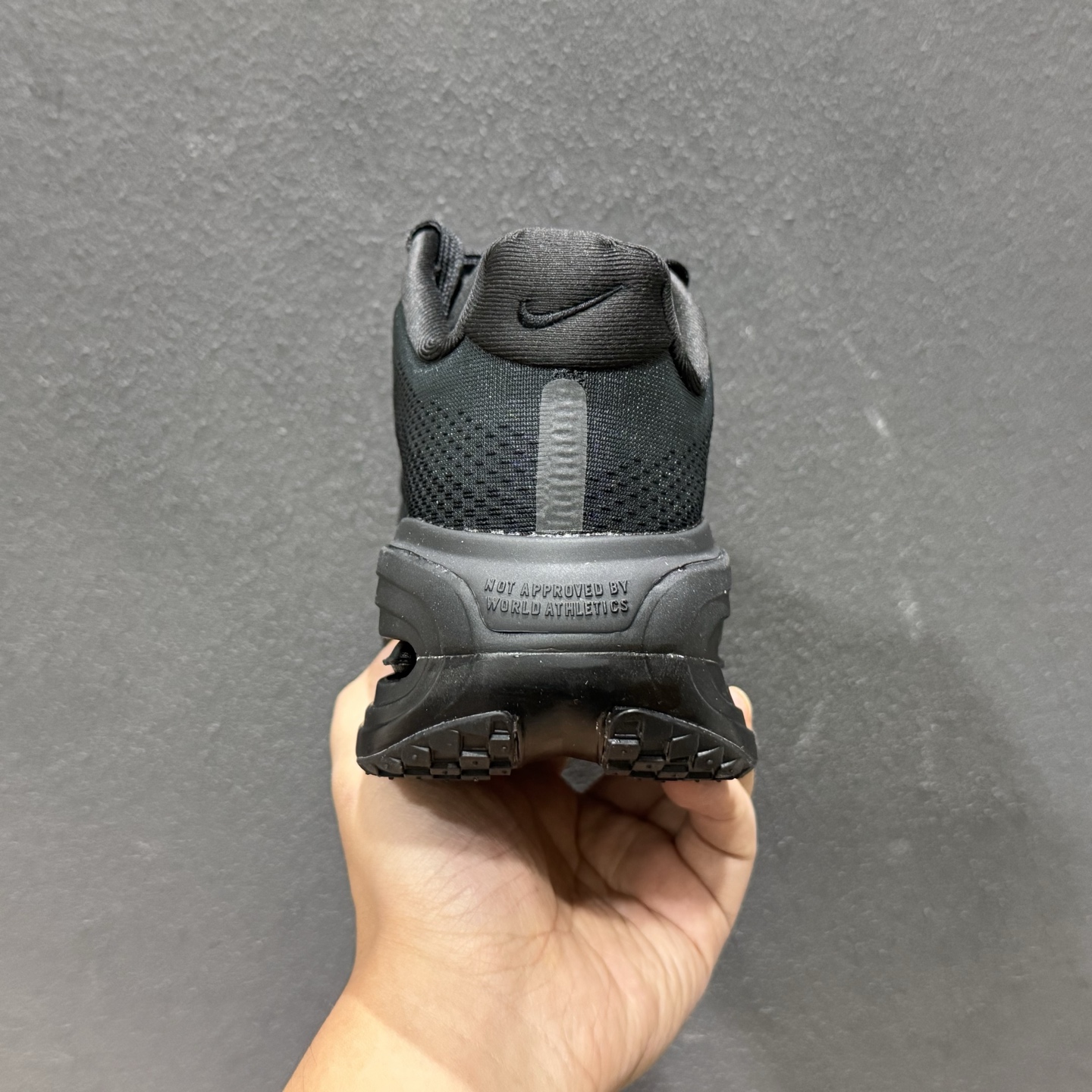 Nike Air Zoom Vomero Premium 耐克网面厚底气垫跑鞋 IQ0627-001