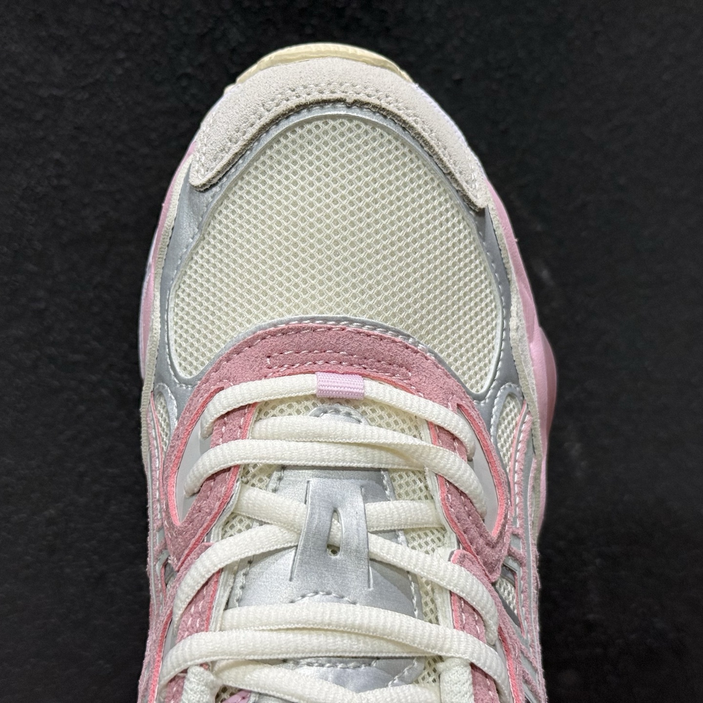 ASICS GEL-N亚瑟士 透气网眼鞋面 配合部分合成革材质 采用全新AHAR+橡胶材质 更加耐磨 1203A383-028