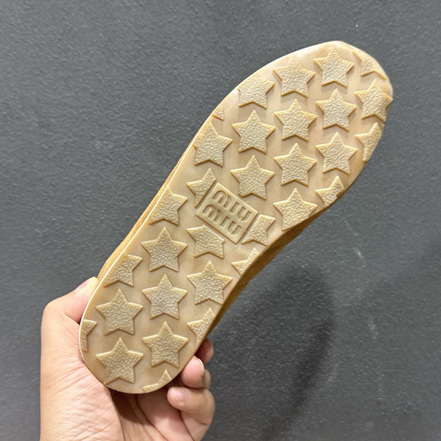 新款出货 原装 Miumiu MiuMiu Plume 缪缪平底系带薄底低帮生活休闲德训鞋 5E165E-102-Top High Quatity Cheap Sneakers Fashion Clothing Clothes Bags handbags Shoes of all Brand wholesale With The best Quality And Beautiful Price from China Factory Chinese suppliers wholesaler seller 新款出货 原装 Miumiu MiuMiu Plume 缪缪平底系带薄底低帮生活休闲德训鞋 5E165E-102
