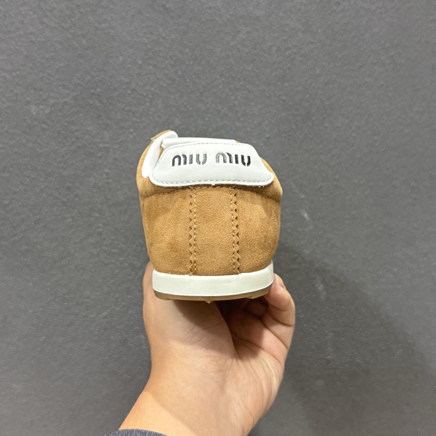 新款出货 原装 Miumiu MiuMiu Plume 缪缪平底系带薄底低帮生活休闲德训鞋 5E165E-102-Top High Quatity Cheap Sneakers Fashion Clothing Clothes Bags handbags Shoes of all Brand wholesale With The best Quality And Beautiful Price from China Factory Chinese suppliers wholesaler seller 新款出货 原装 Miumiu MiuMiu Plume 缪缪平底系带薄底低帮生活休闲德训鞋 5E165E-102