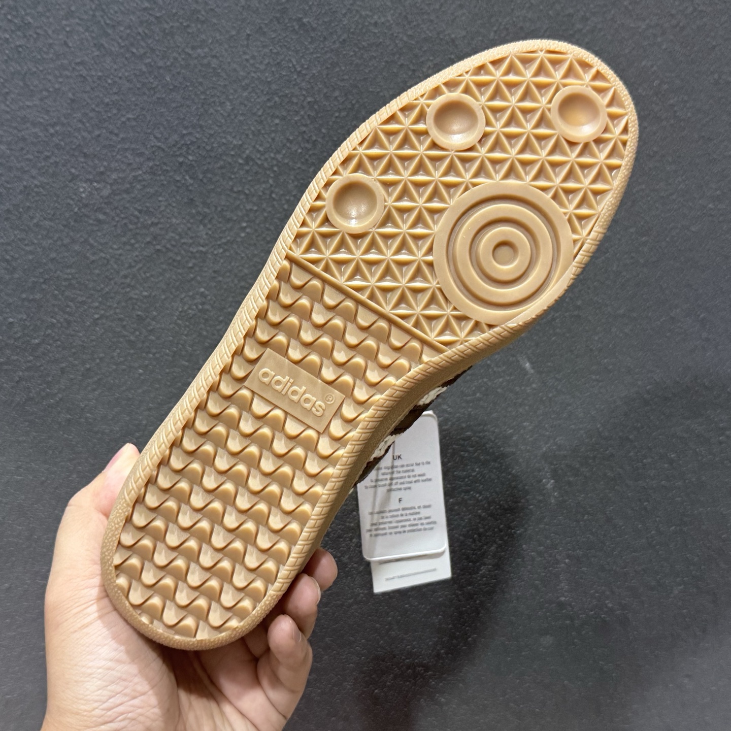 Adidas Originals Samba 桑巴舞系列绅士德训足球风百搭低帮休闲运动板鞋 IH9373-126-Top High Quatity Cheap Sneakers Fashion Clothing Clothes Bags handbags Shoes of all Brand wholesale With The best Quality And Beautiful Price from China Factory Chinese suppliers wholesaler seller Adidas Originals Samba 桑巴舞系列绅士德训足球风百搭低帮休闲运动板鞋 IH9373-126