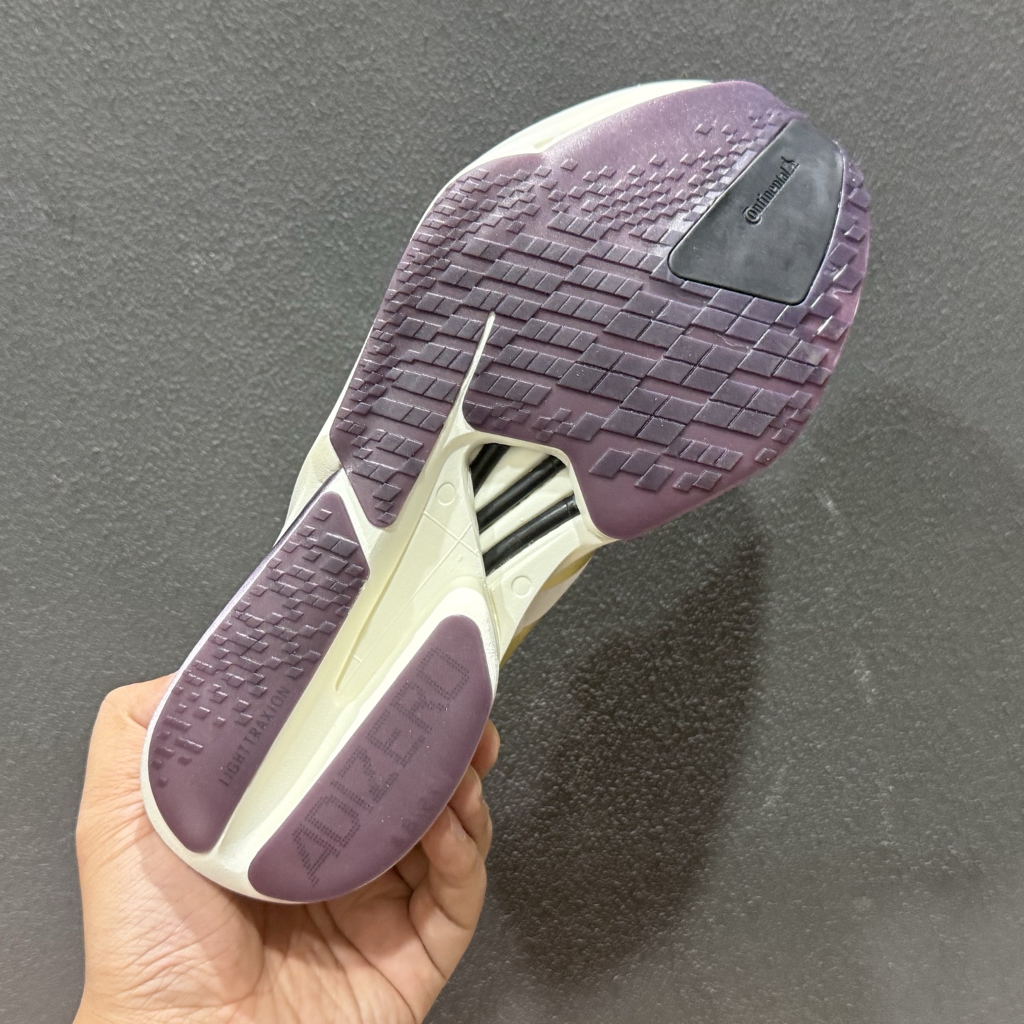Adidas ADIZERO ADIOS PRO 4 M 马拉松飞线贾卡轻质透气休闲运动跑步鞋 KH6359-111