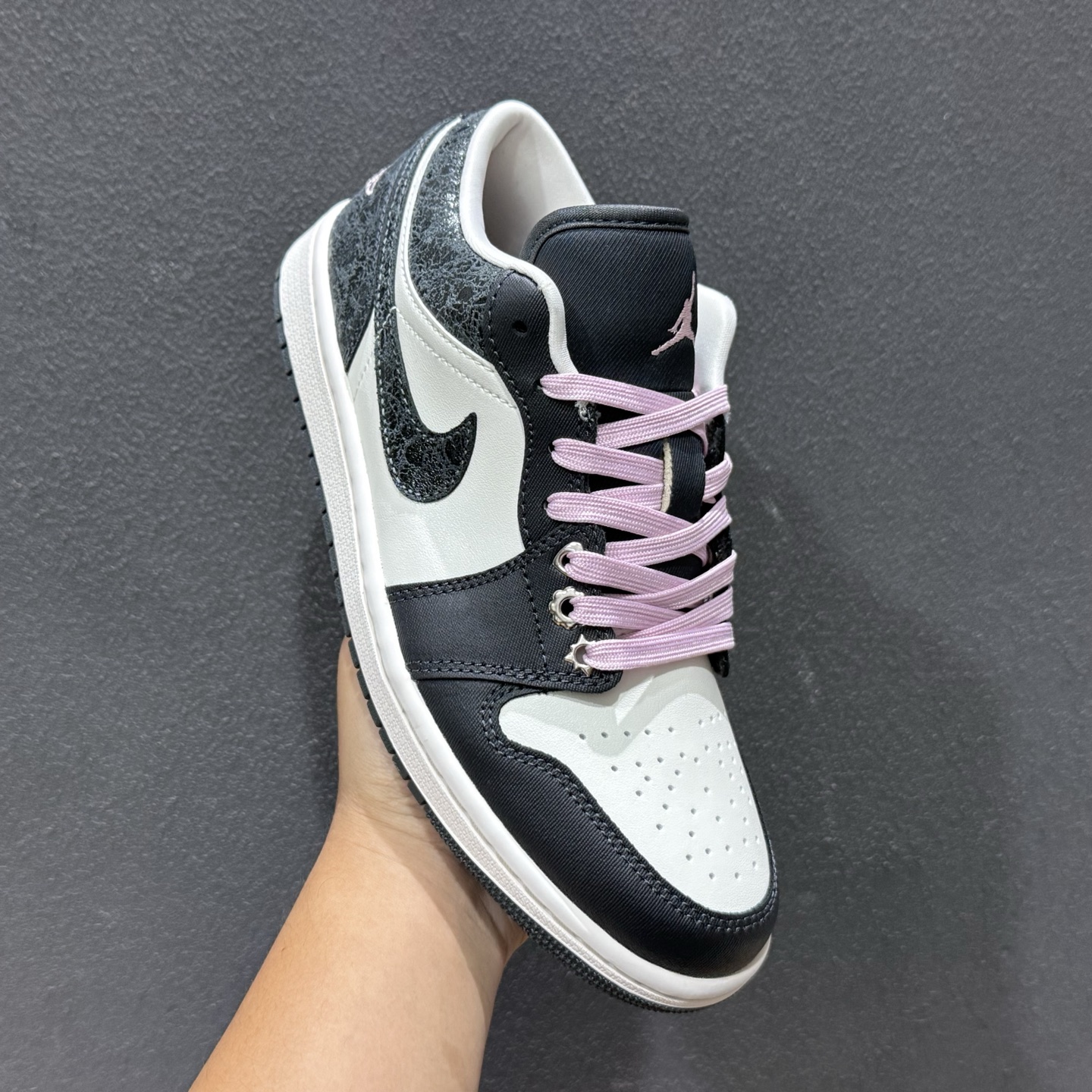 Air Jordan 1 Low AJ1 乔1爆裂纹黑白 低帮复古文化篮球鞋 II0595-001-Top High Quatity Cheap Sneakers Fashion Clothing Clothes Bags handbags Shoes of all Brand wholesale With The best Quality And Beautiful Price from China Factory Chinese suppliers wholesaler seller Air Jordan 1 Low AJ1 乔1爆裂纹黑白 低帮复古文化篮球鞋 II0595-001