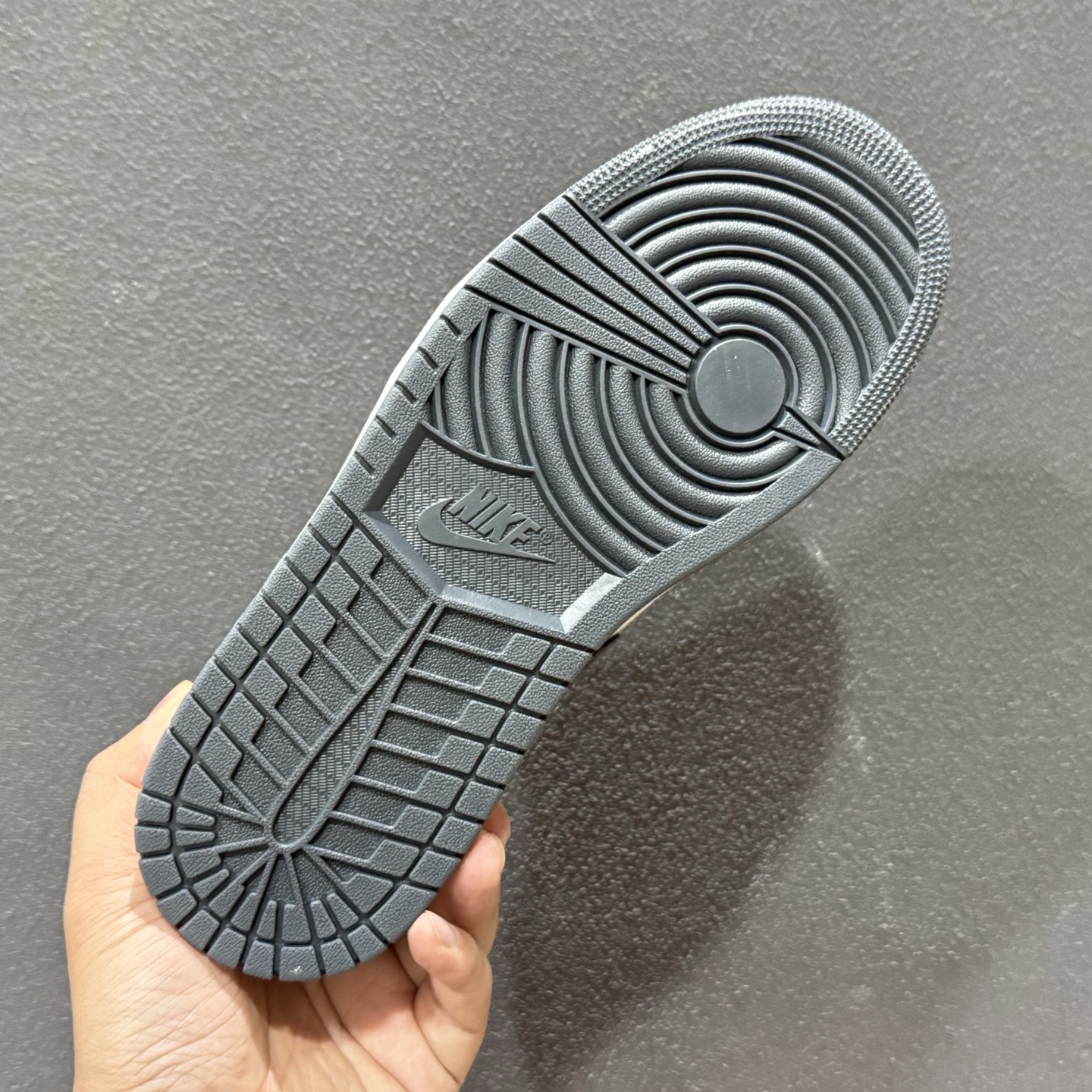 Air Jordan 1 Low AJ1 乔1爆裂纹黑白 低帮复古文化篮球鞋 II0595-001-Top High Quatity Cheap Sneakers Fashion Clothing Clothes Bags handbags Shoes of all Brand wholesale With The best Quality And Beautiful Price from China Factory Chinese suppliers wholesaler seller Air Jordan 1 Low AJ1 乔1爆裂纹黑白 低帮复古文化篮球鞋 II0595-001