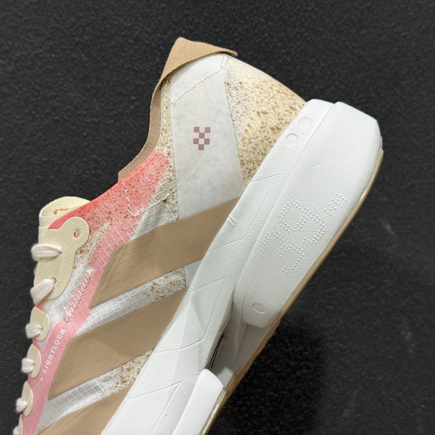 Adidas ADIZERO ADIOS PRO 4 M 马拉松飞线贾卡轻质透气休闲运动跑步鞋 JR6359-111-Top High Quatity Cheap Sneakers Fashion Clothing Clothes Bags handbags Shoes of all Brand wholesale With The best Quality And Beautiful Price from China Factory Chinese suppliers wholesaler seller Adidas ADIZERO ADIOS PRO 4 M 马拉松飞线贾卡轻质透气休闲运动跑步鞋 JR6359-111