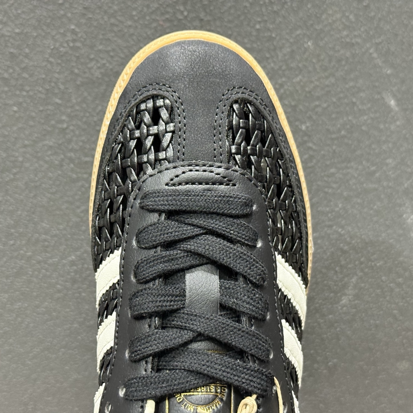 Adidas SAMBA W德训鞋 大厂纯原品质出货 超高清洁度 细节完美 舒适百搭 低帮休闲板鞋 男女同款 HQ9282-126 Adidas SAMBA W德训鞋 大厂纯原品质出货 超高清洁度 细节完美 舒适百搭 低帮休闲板鞋 男女同款 HQ9282-126