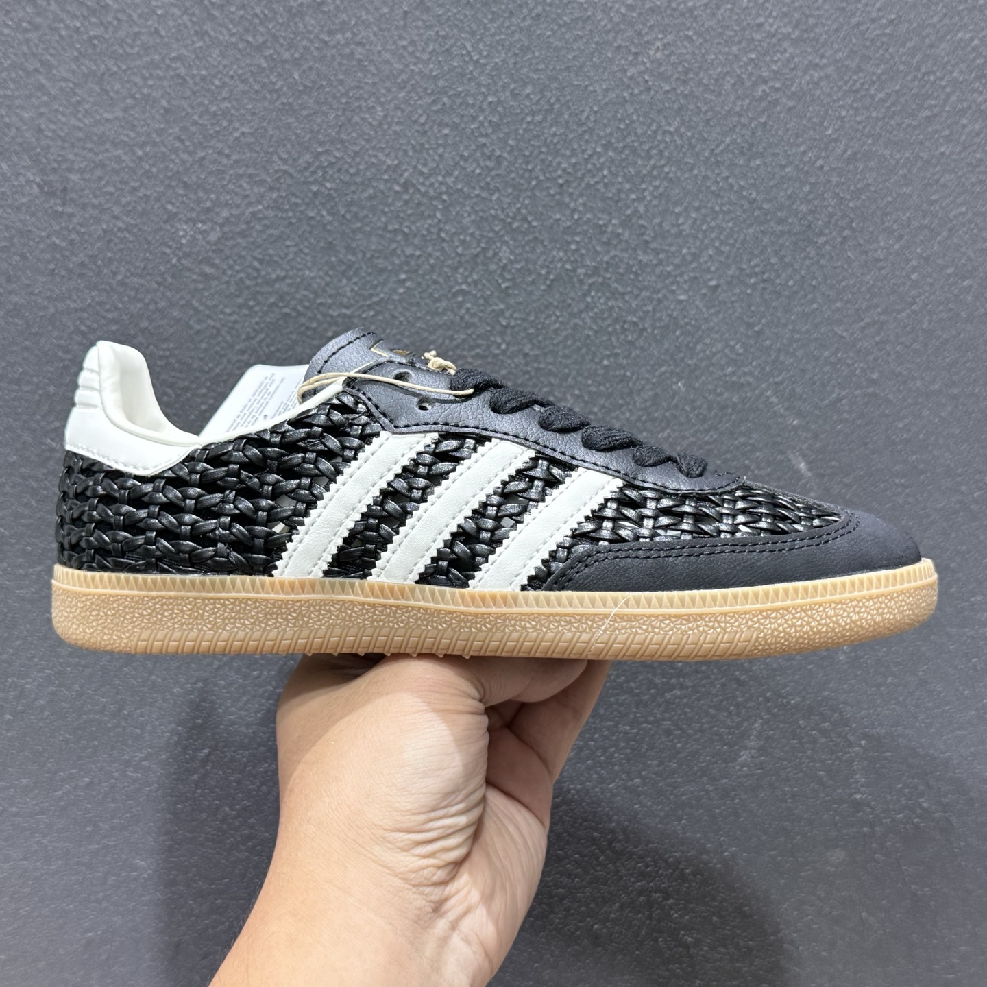 Adidas SAMBA W德训鞋 大厂纯原品质出货 超高清洁度 细节完美 舒适百搭 低帮休闲板鞋 男女同款 HQ9282-126 Adidas SAMBA W德训鞋 大厂纯原品质出货 超高清洁度 细节完美 舒适百搭 低帮休闲板鞋 男女同款 HQ9282-126