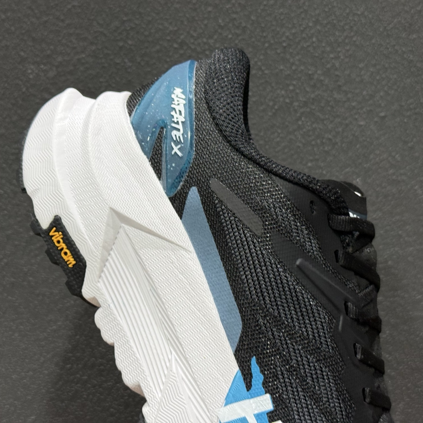 Hoka One One Mafate X 黑蓝 百搭经典超马越野跑步鞋 1161990-BKSK-Top High Quatity Cheap Sneakers Fashion Clothing Clothes Bags handbags Shoes of all Brand wholesale With The best Quality And Beautiful Price from China Factory Chinese suppliers wholesaler seller Hoka One One Mafate X 黑蓝 百搭经典超马越野跑步鞋 1161990-BKSK