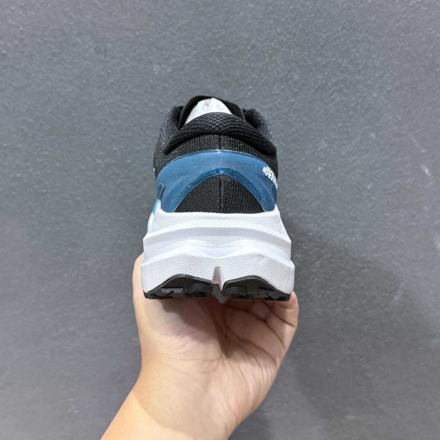 Hoka One One Mafate X 黑蓝 百搭经典超马越野跑步鞋 1161990-BKSK-Top High Quatity Cheap Sneakers Fashion Clothing Clothes Bags handbags Shoes of all Brand wholesale With The best Quality And Beautiful Price from China Factory Chinese suppliers wholesaler seller Hoka One One Mafate X 黑蓝 百搭经典超马越野跑步鞋 1161990-BKSK