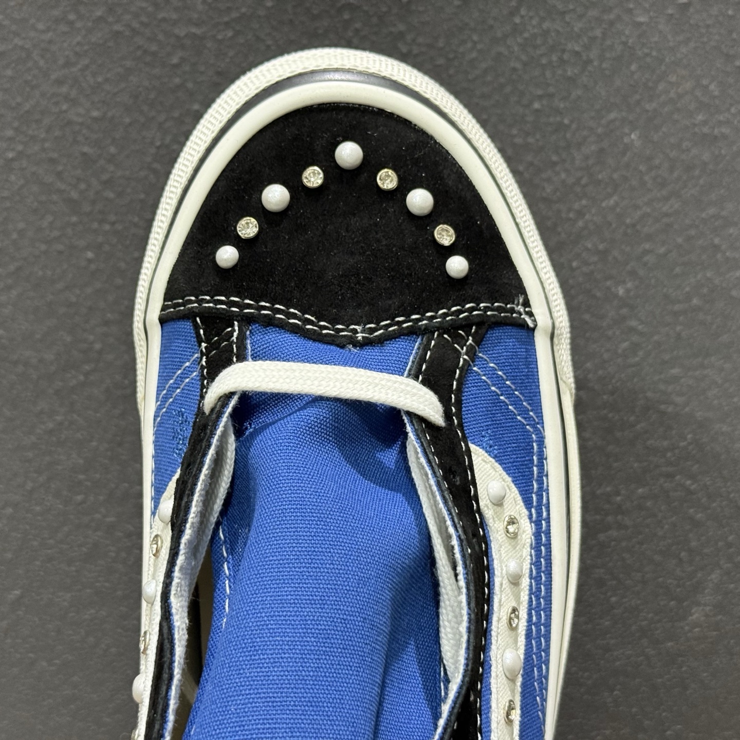 Vans Old Skool 万斯低邦休闲滑板鞋 VN000E8VHLE