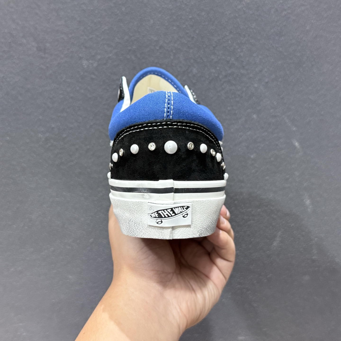Vans Old Skool 万斯低邦休闲滑板鞋 VN000E8VHLE