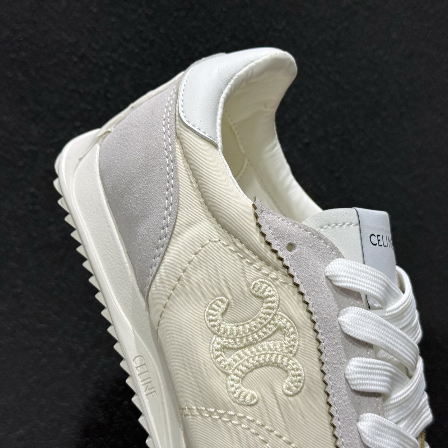 CELINE.赛琳2026春夏新款 Racer系列复古小白鞋德训鞋休闲运动鞋 2417171-Top High Quatity Cheap Sneakers Fashion Clothing Clothes Bags handbags Shoes of all Brand wholesale With The best Quality And Beautiful Price from China Factory Chinese suppliers wholesaler seller CELINE.赛琳2026春夏新款 Racer系列复古小白鞋德训鞋休闲运动鞋 2417171