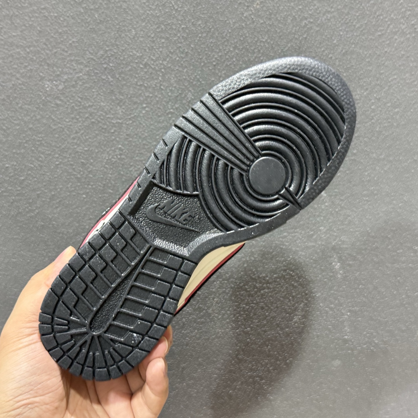 经典Dunk鞋型×NY老花元素 奶白基底撞色老花满印 HS1024-002 经典Dunk鞋型×NY老花元素 奶白基底撞色老花满印 HS1024-002