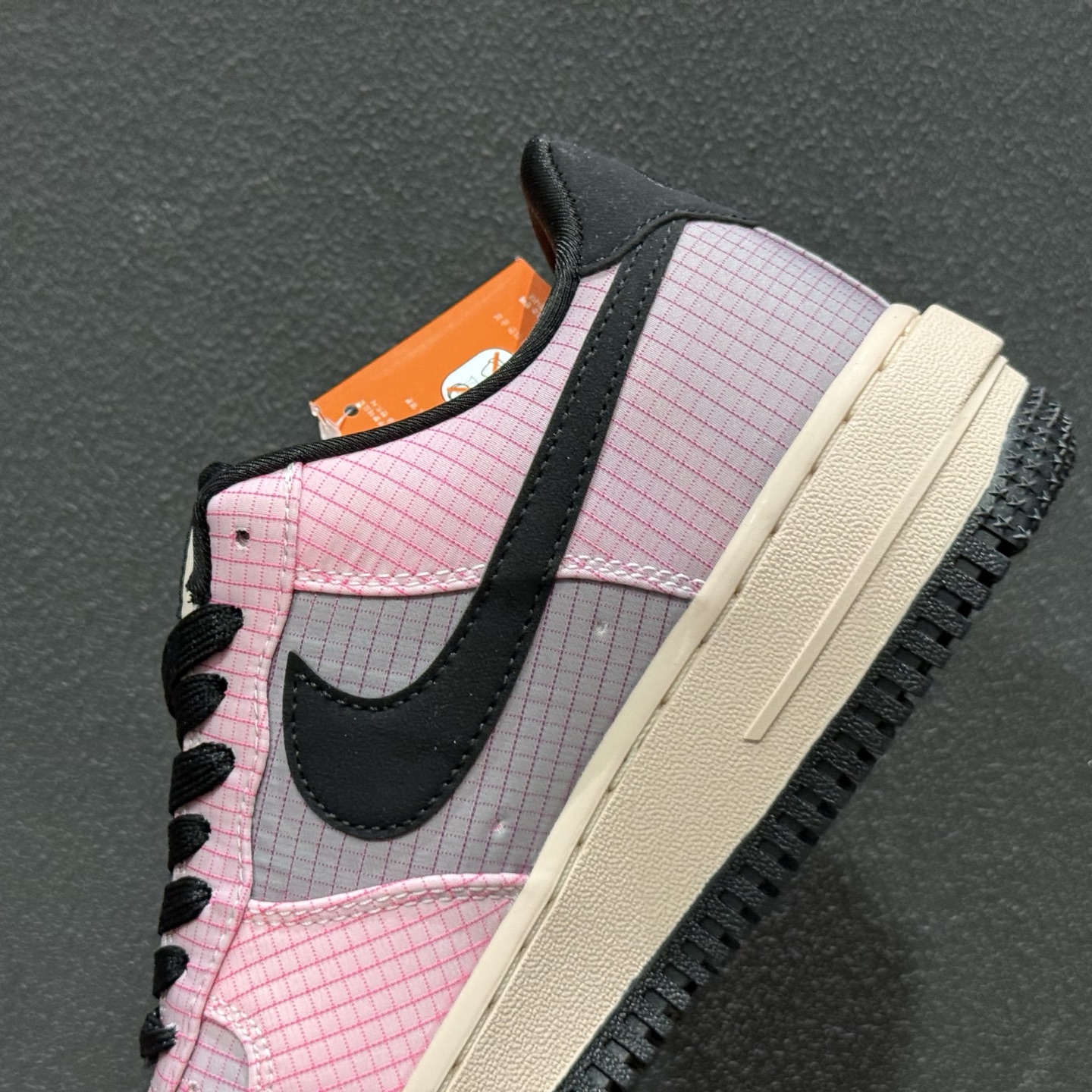 Nike AIR FORCE 1 '07 LX VIBRAM 粉红黑 IH1943-600