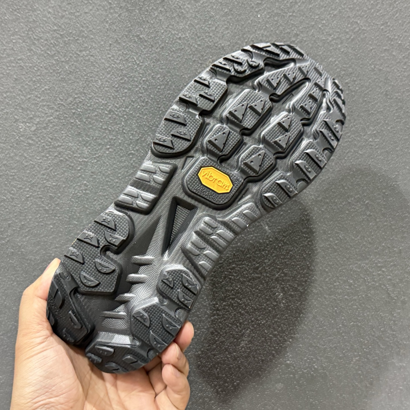 _J.LA.L_ x Hoka One One Mafate X 灰棕 百搭经典超马越野跑步鞋 1175208-JCK-Top High Quatity Cheap Sneakers Fashion Clothing Clothes Bags handbags Shoes of all Brand wholesale With The best Quality And Beautiful Price from China Factory Chinese suppliers wholesaler seller _J.LA.L_ x Hoka One One Mafate X 灰棕 百搭经典超马越野跑步鞋 1175208-JCK