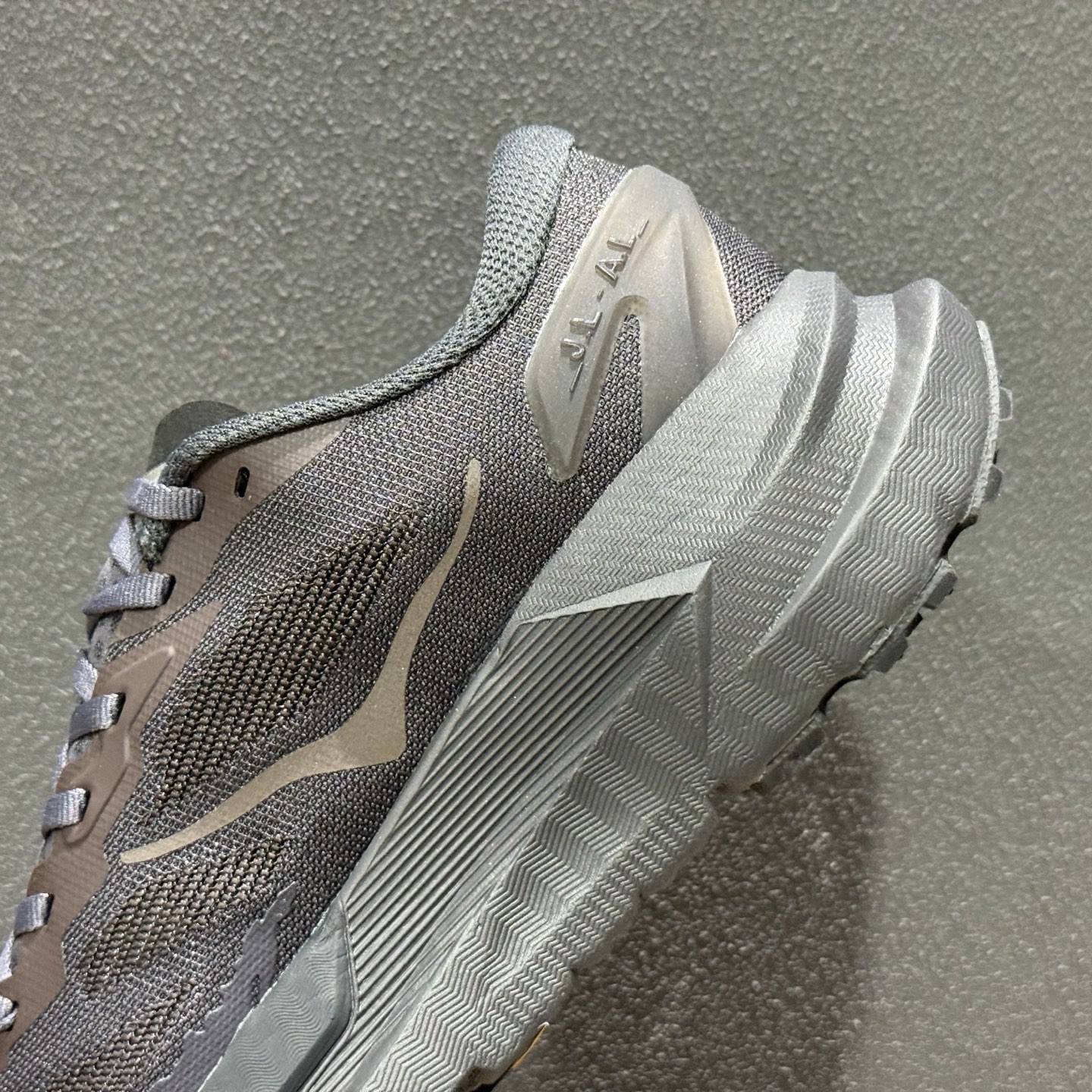 _J.LA.L_ x Hoka One One Mafate X 灰棕 百搭经典超马越野跑步鞋 1175208-JCK-Top High Quatity Cheap Sneakers Fashion Clothing Clothes Bags handbags Shoes of all Brand wholesale With The best Quality And Beautiful Price from China Factory Chinese suppliers wholesaler seller _J.LA.L_ x Hoka One One Mafate X 灰棕 百搭经典超马越野跑步鞋 1175208-JCK