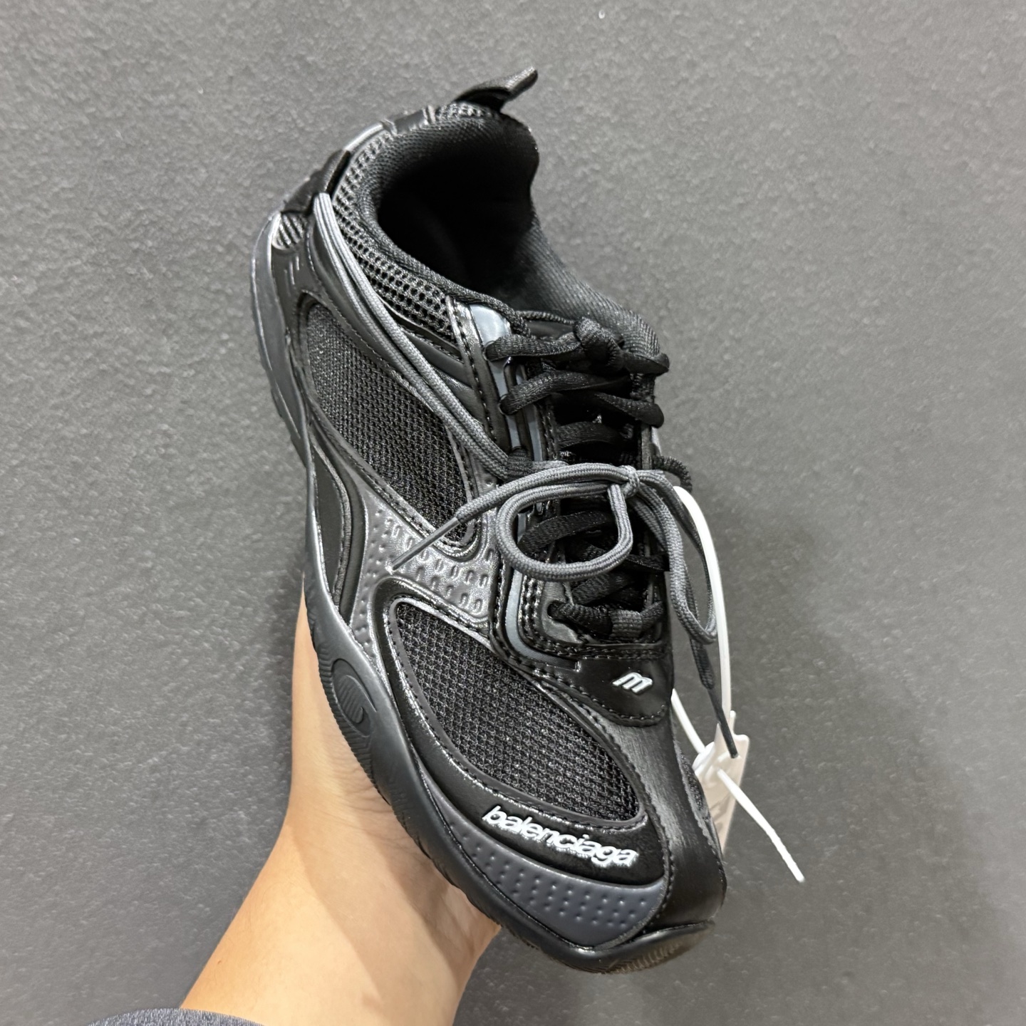 Balenciaga 巴黎世家 Radar 低帮运动休闲鞋25代 原配套鞋盒 防尘纸配套齐全 865704-111-Top High Quatity Cheap Sneakers Fashion Clothing Clothes Bags handbags Shoes of all Brand wholesale With The best Quality And Beautiful Price from China Factory Chinese suppliers wholesaler seller Balenciaga 巴黎世家 Radar 低帮运动休闲鞋25代 原配套鞋盒 防尘纸配套齐全 865704-111
