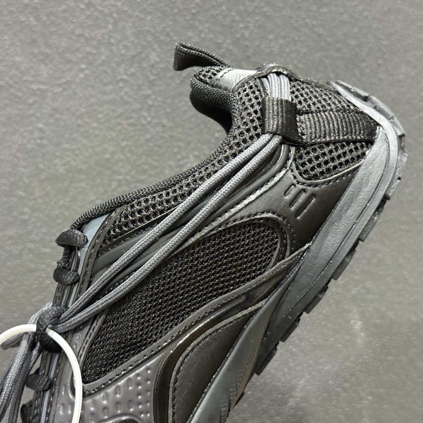Balenciaga 巴黎世家 Radar 低帮运动休闲鞋25代 原配套鞋盒 防尘纸配套齐全 865704-111-Top High Quatity Cheap Sneakers Fashion Clothing Clothes Bags handbags Shoes of all Brand wholesale With The best Quality And Beautiful Price from China Factory Chinese suppliers wholesaler seller Balenciaga 巴黎世家 Radar 低帮运动休闲鞋25代 原配套鞋盒 防尘纸配套齐全 865704-111