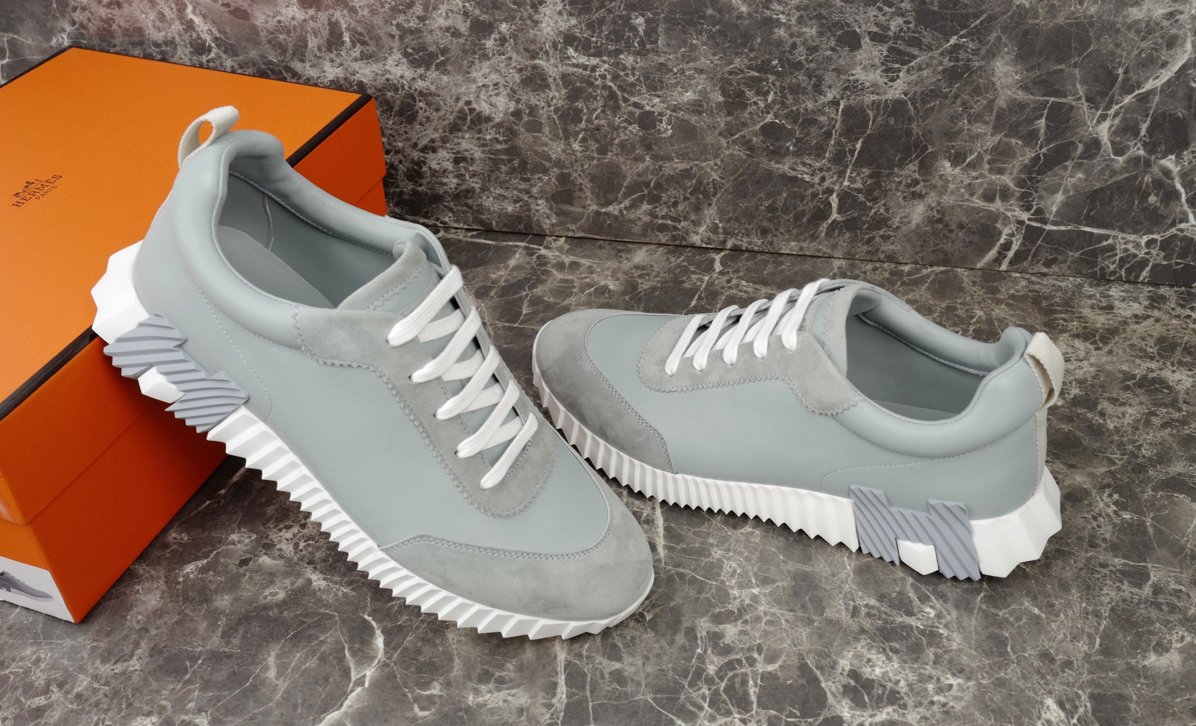 Hermès Bouncing Sneaker in Suede Calfskin Leather with Contrasting Sole 8 i1748842906717 3284 0 6