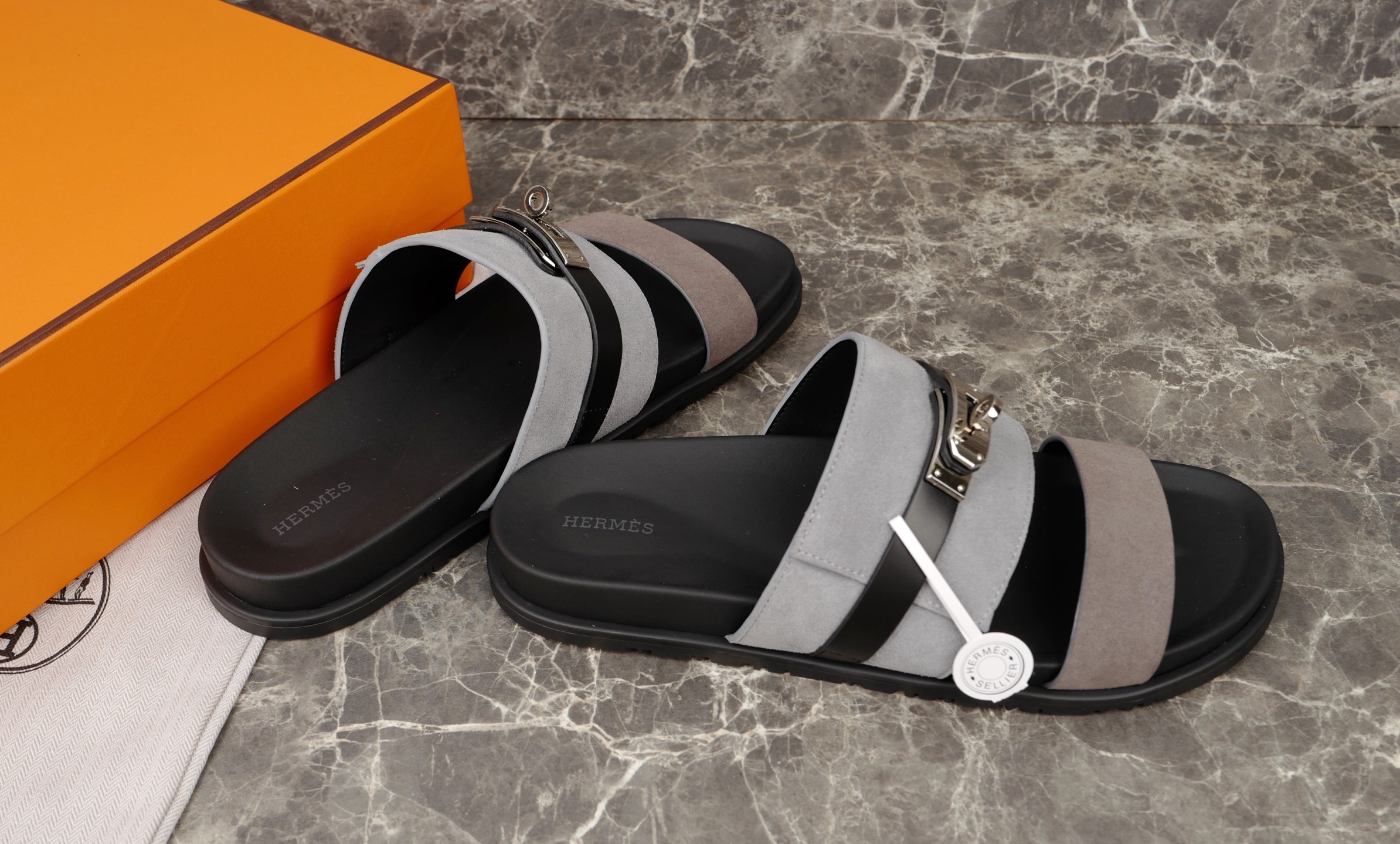 Hermès Epsom Sandal with Kelly Buckle – Everyday Elegance & Comfort 8 i1749667064678 9453 0 5