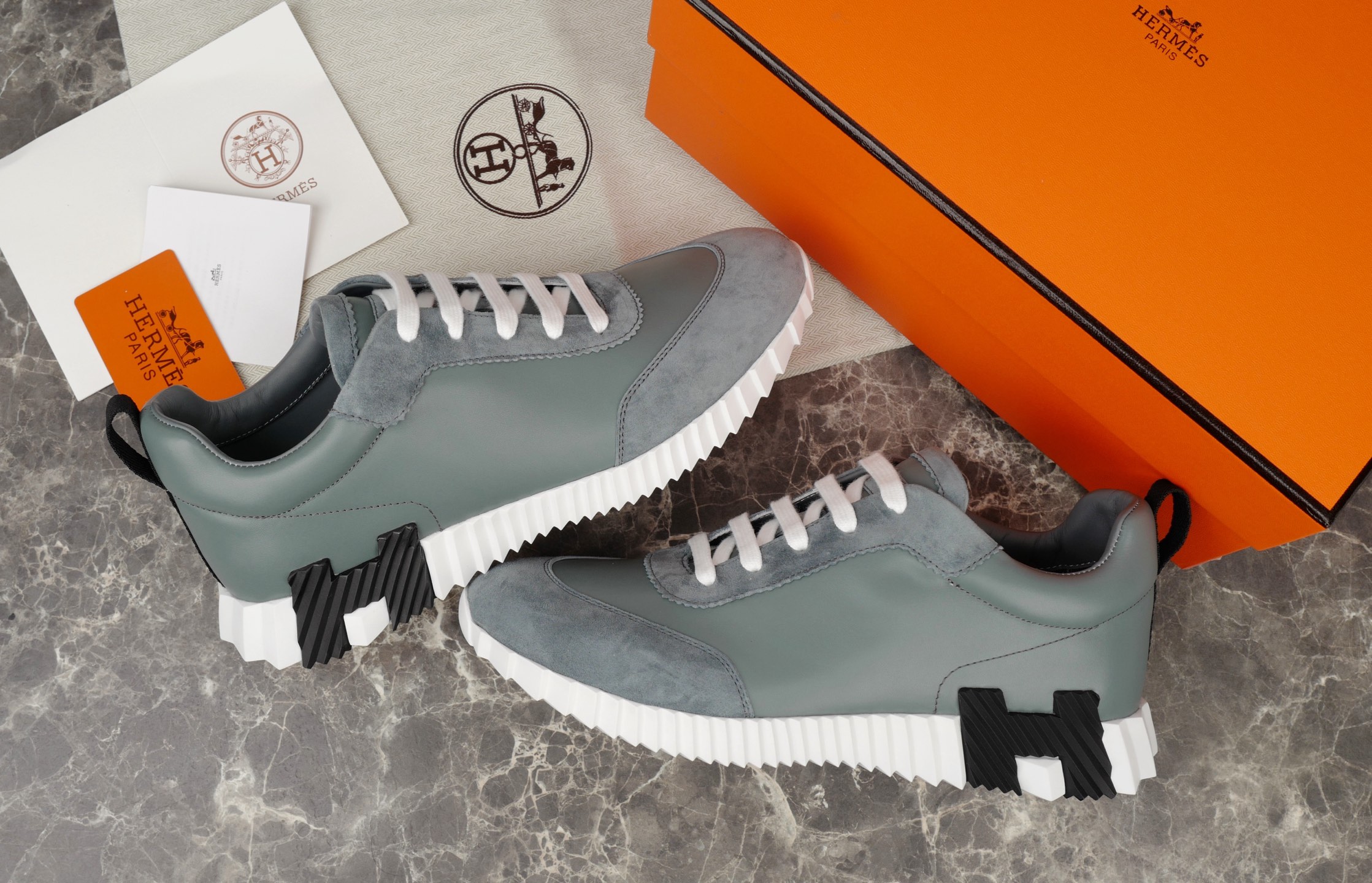 Hermès Bouncing Sneaker in Suede Calfskin with Contrasting Sole Design 2 i1749667266876 5600 0 1