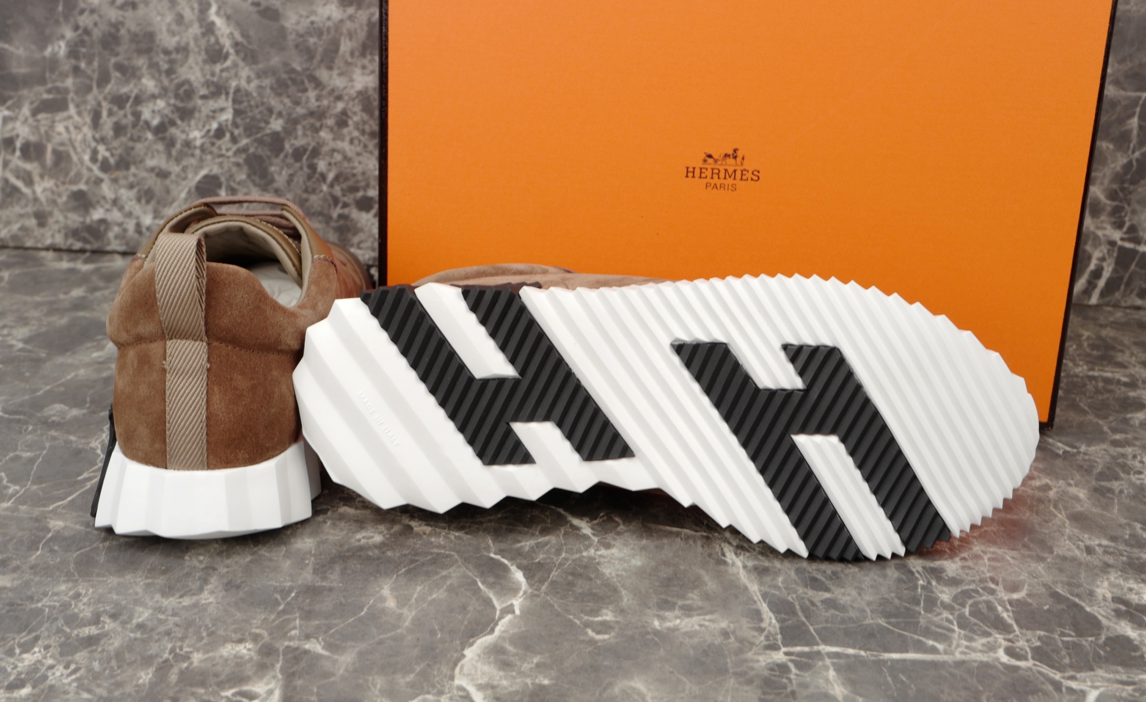 Hermès Bouncing Sneaker in Suede Calfskin with Contrasting Sole 10 i1749667610058 3626 0 8