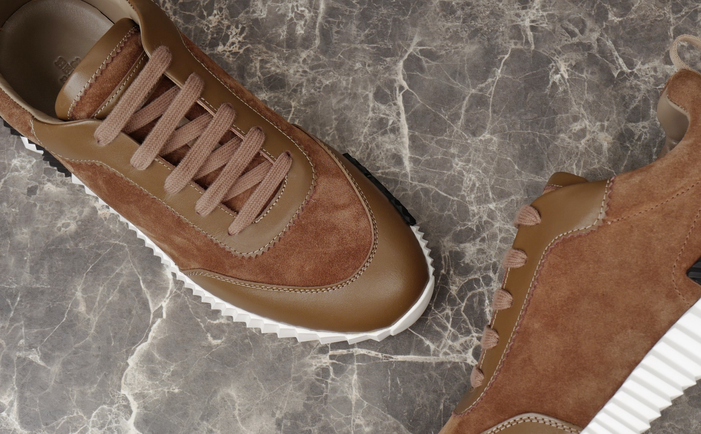 Hermès Bouncing Sneaker in Suede Calfskin with Contrasting Sole 7 i1749667612449 7795 0 5