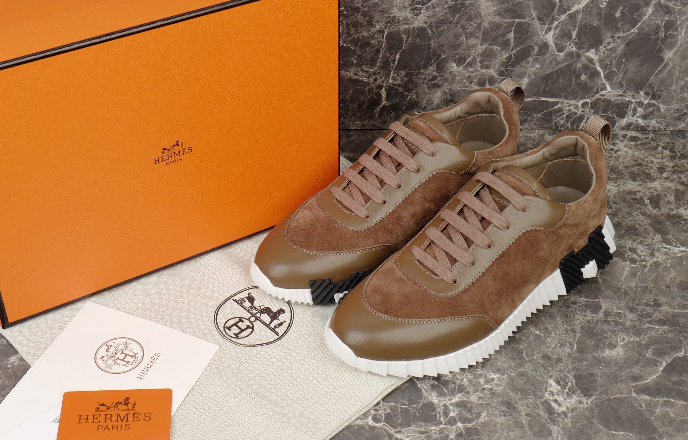 Hermès Bouncing Sneaker in Suede Calfskin with Contrasting Sole 2 i1749667612457 1902 0 0