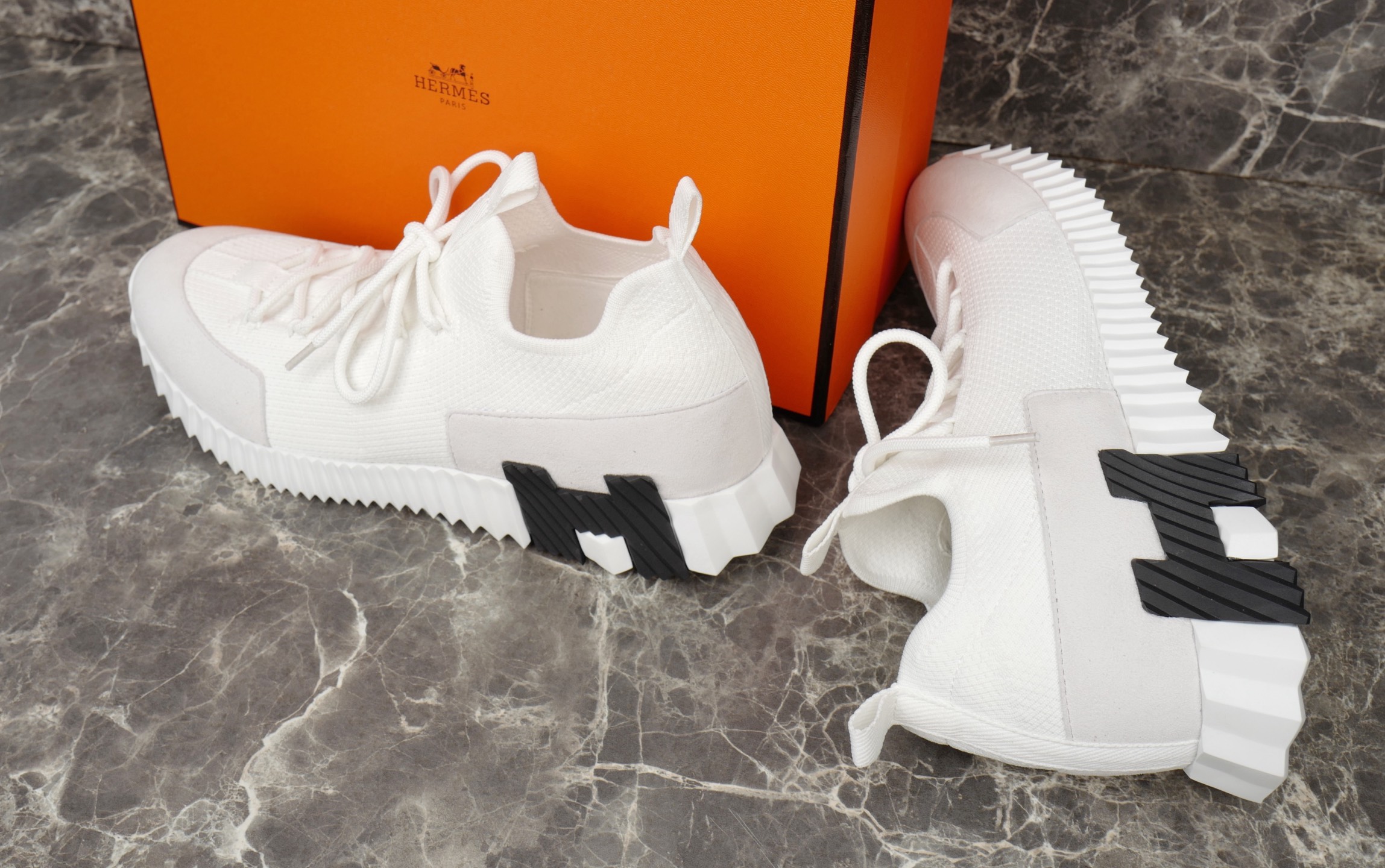 Hermes Bouncing Sneakers in Knitted Suede Goat Skin, Lace-Free Urban Style 8 i1752579894495 8441 0 6