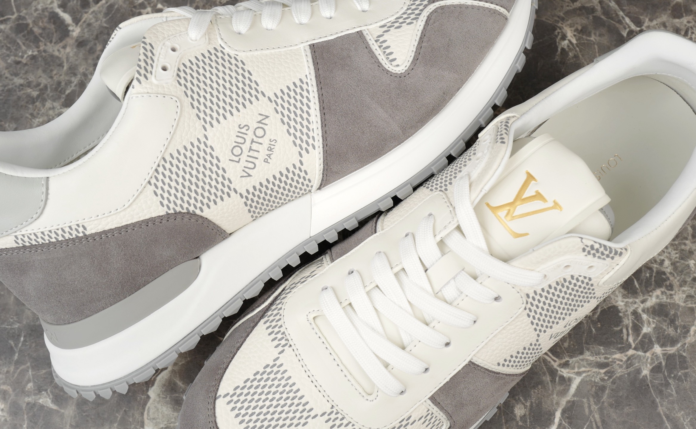 Louis Vuitton Run Away Sneakers in Jacquard Fabric with Damier Pattern 5 i1754652604826 1521 0 4