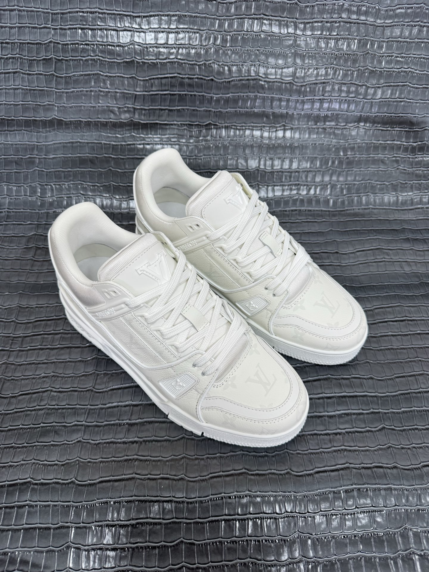 NO:833515,Code number 38-46,,19860909码数38-46,,,Men's shoes
