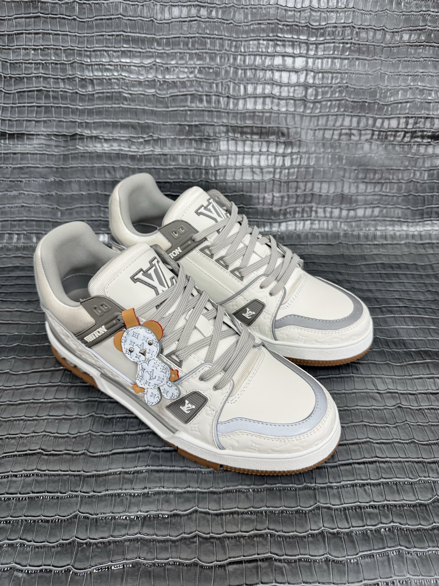 NO:955675,Code number 38-46,,19860909码数38-46,,,Men's shoes
