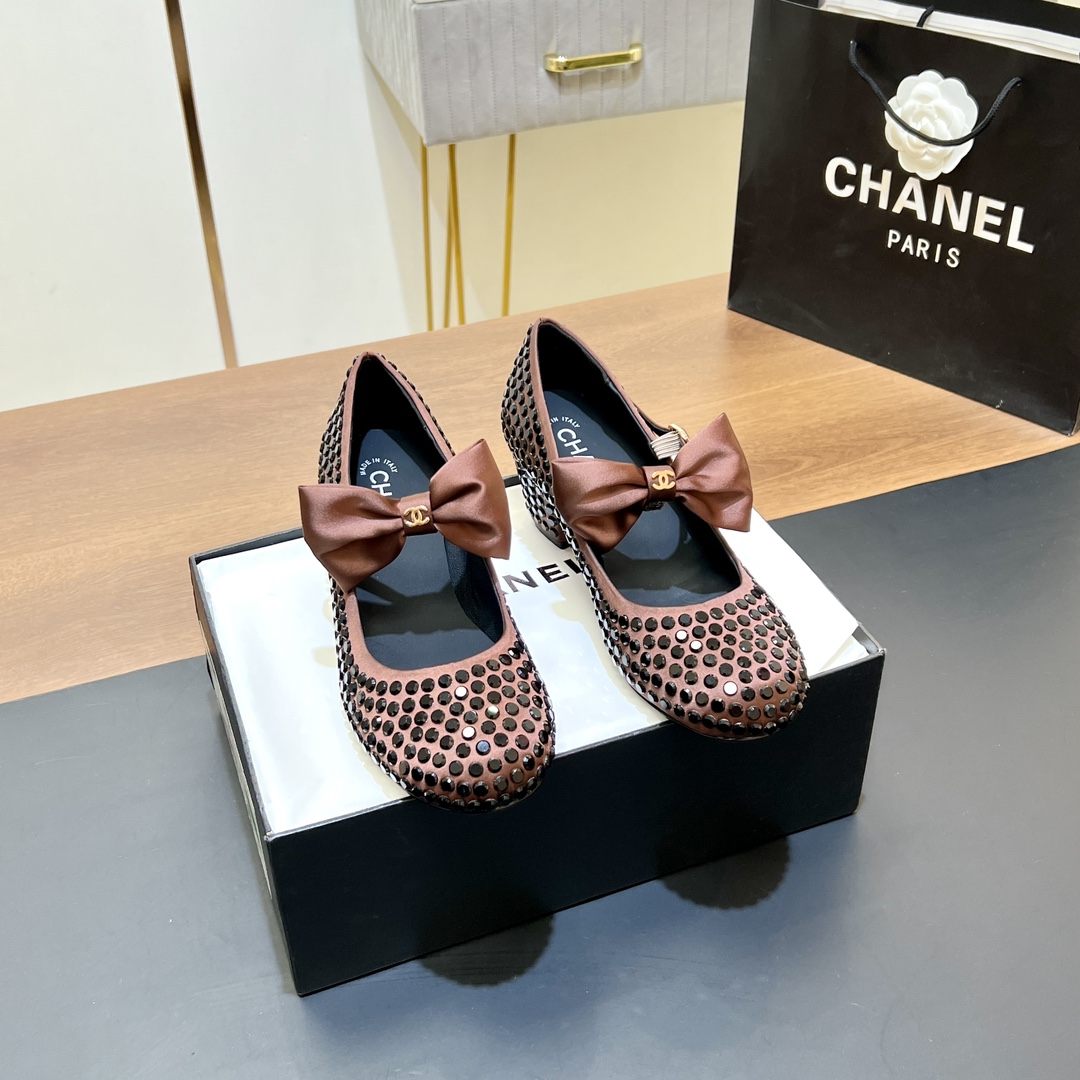 À un prix bon marché
 Chanel Escarpins À Talons Hauts Chaussures À Couche Unique Genuine Leather Peau de mouton Soie Série automne