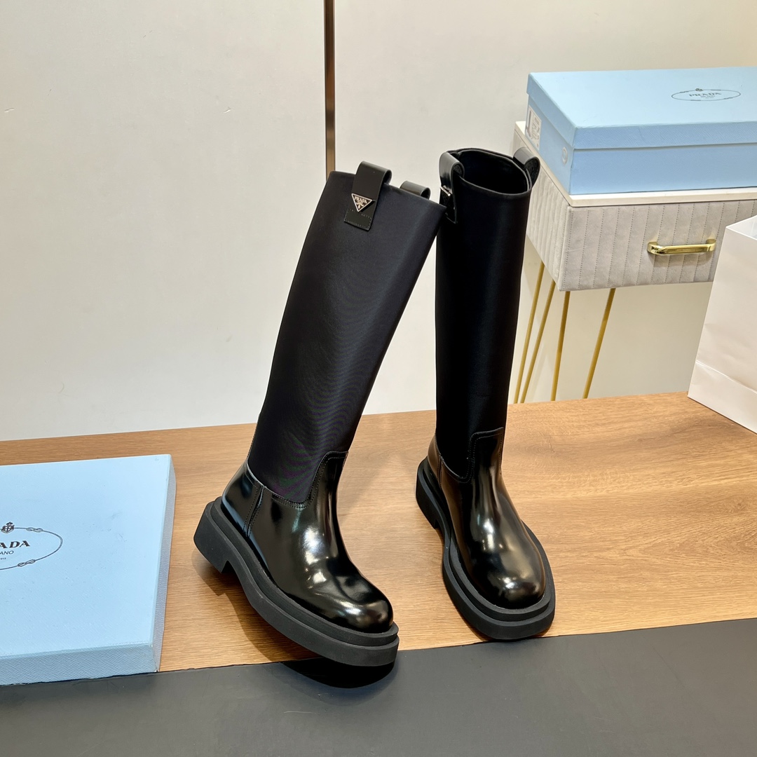 Prada Bottes Longues Cuir de veau vache Caoutchouc Peau mouton