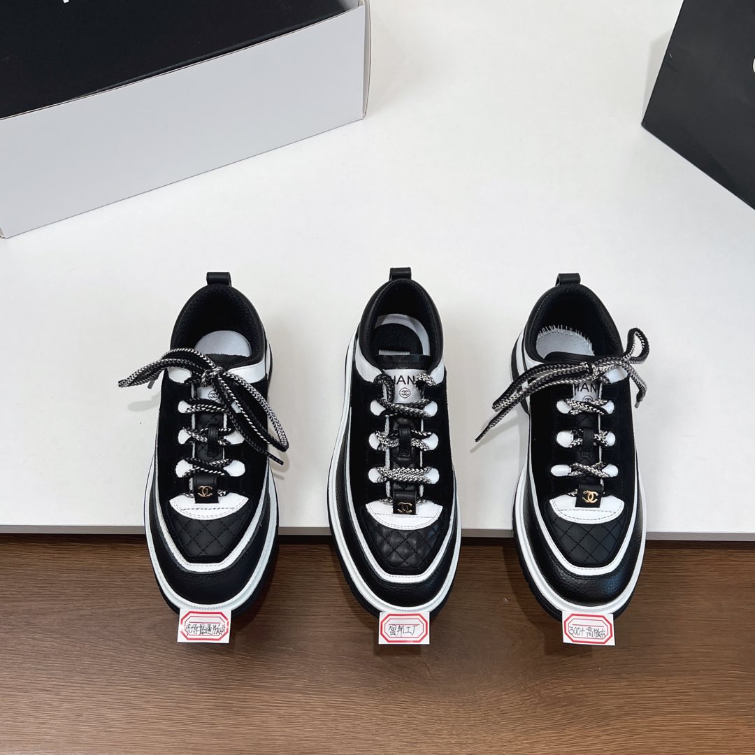 NO:232657,Comparison picture, produced by Fubon The sneakers produced by Fubon are purchased from the original version, one to one course, the layout and line materials are exactly the same as the original version. The ordinary version of the market is bloated, the heel is too short, the line style is different, and there is no authentic taste at all. The market   version is barely acceptable, but the other line style is different from the genuine product, and the white splicing part is fake cowhide (superficial leather). I hope that all bosses can sell the quality you want., casual shoes/sneakers, sneakers, cowhide19860909对比图、富邦出品 富邦出品的运动鞋是原版购入、一比一覆课做货、版型、线条材质完全和原版一致. 市场普通的版本臃肿、后跟太矮、线型不一样、完全没有正品味道. 市场 版本的勉强可以接受、但另外的线型和正品不一样、白色拼接部位是假牛皮（超纤皮） 简单的对比希望各位老板们可以卖到你想要品质.,休闲鞋/运动鞋,sneakers,cowhide,Women's Shoes