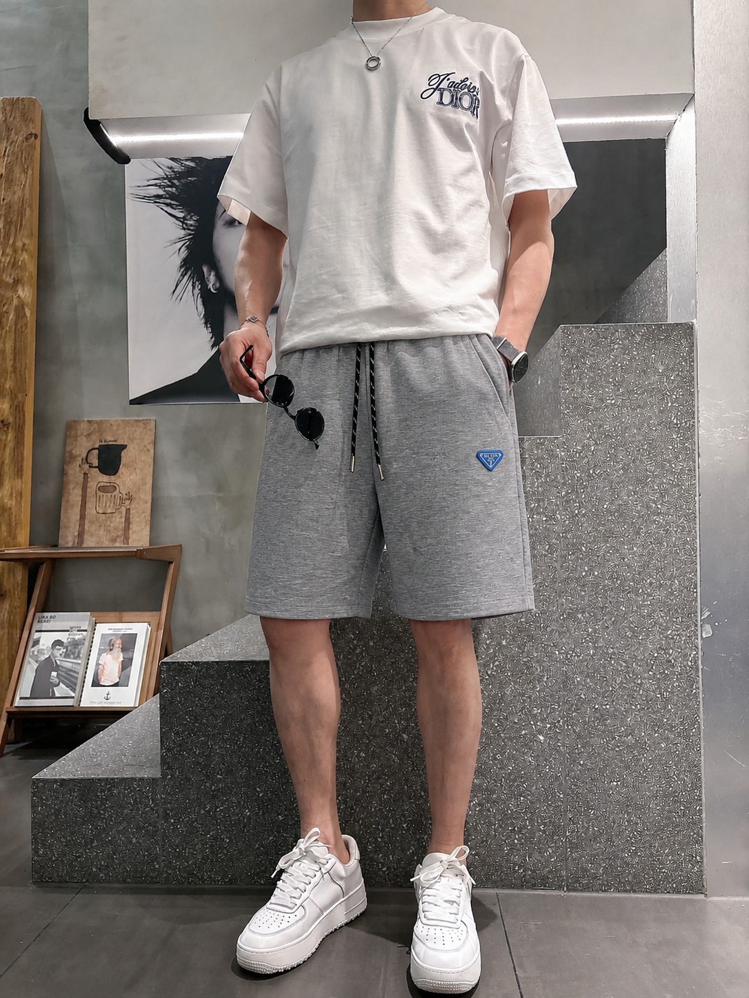 .  普拉达 2026春夏新款男士休闲宽松短裤 五分裤 高端货简洁时尚大方定制原版进口面料简洁利落又清爽品质做工细节精美