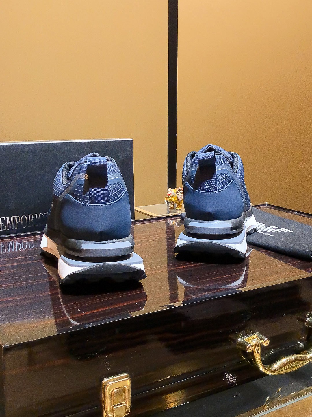 Nombre del producto: ARMANI P260 tamaño regular: 38-44 (mocasines) Material del producto: superior d