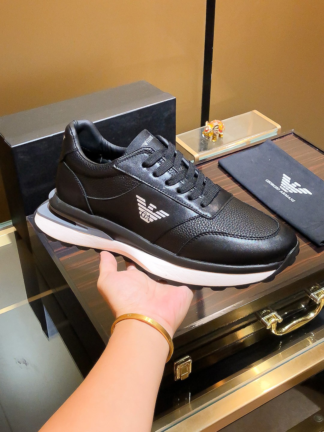 Nombre del producto: ARMANI "Armani" P260 tamaño regular: 38-44 (zapatos casuales) Material del prod