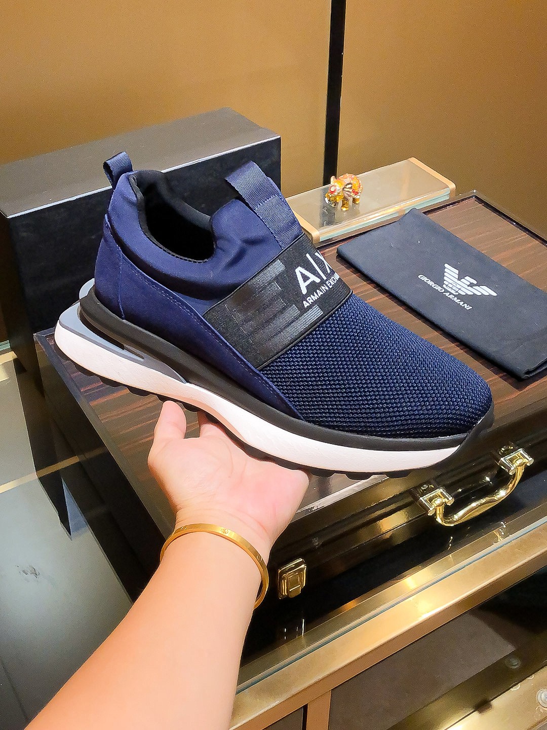Nombre del producto: ARMANI "Armani" P260 tamaño regular: 38-44 (overshoes) Material del producto: s