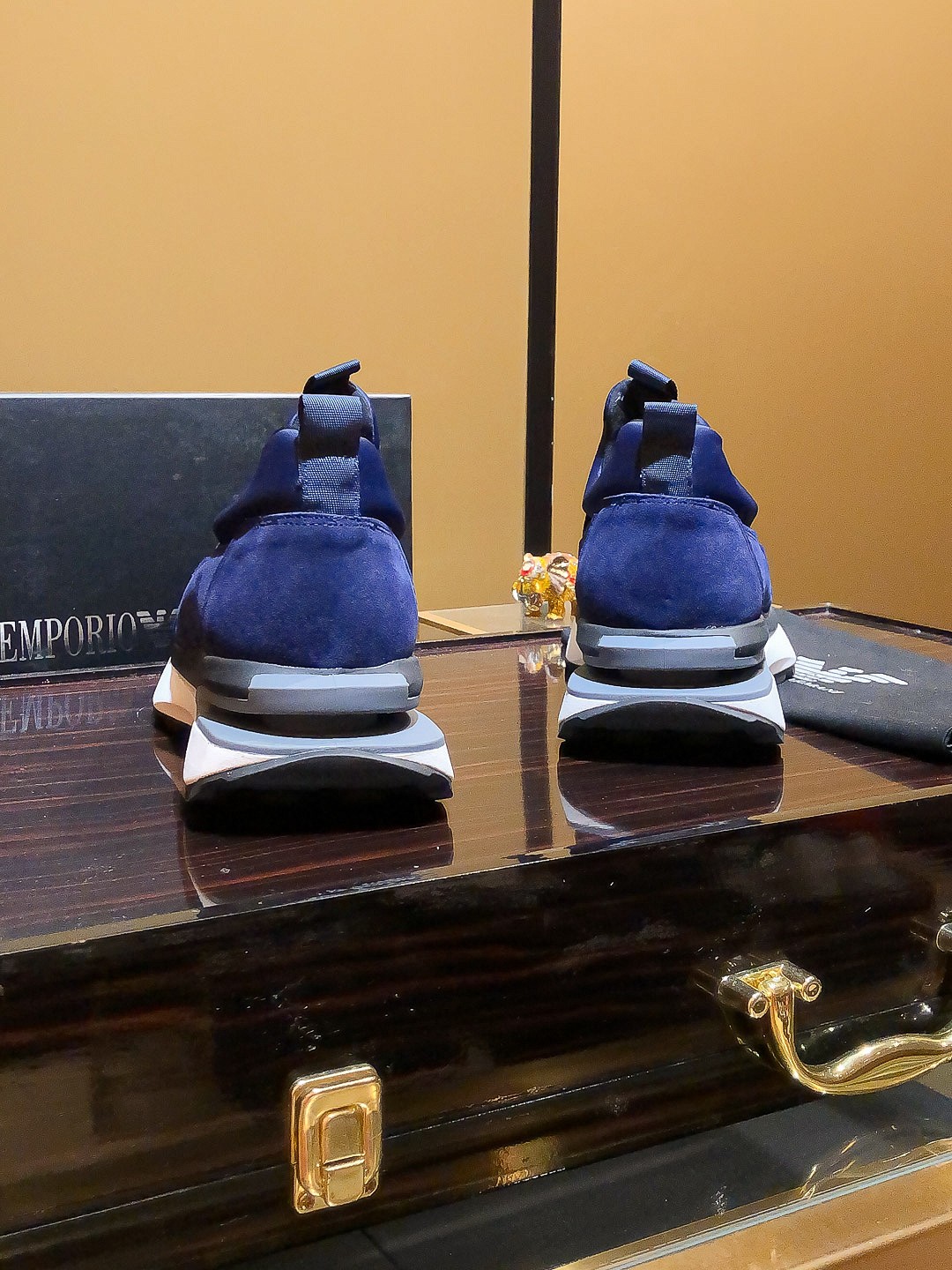 Nombre del producto: ARMANI "Armani" P260 tamaño regular: 38-44 (overshoes) Material del producto: s