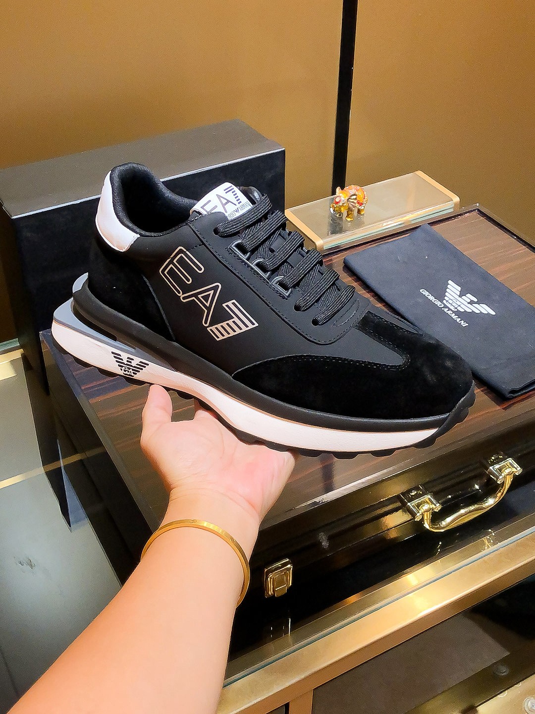 Nombre del producto: ARMANI "Armani" P260 tamaño regular: 38-44 (zapatos casuales) Material del prod